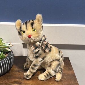Unbranded Steiff kitten sitting cat kitty green eyes sewn nose mohair beautiful